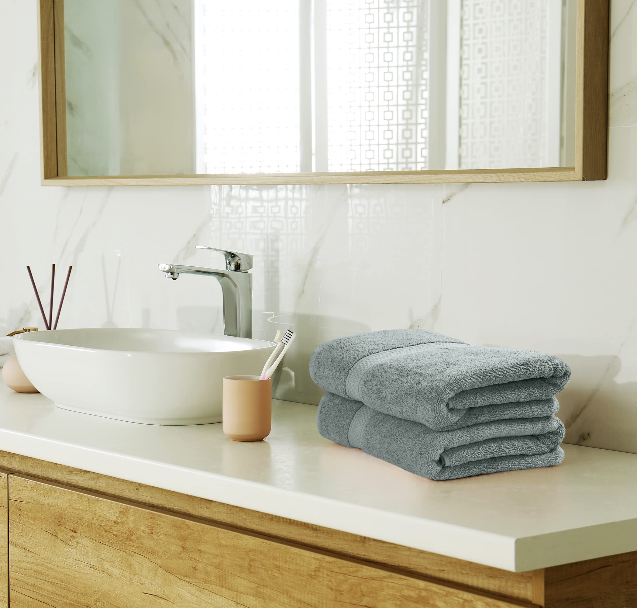 Utopia Towels Majestic Plush washcloth image emphasizes gentle cleansing