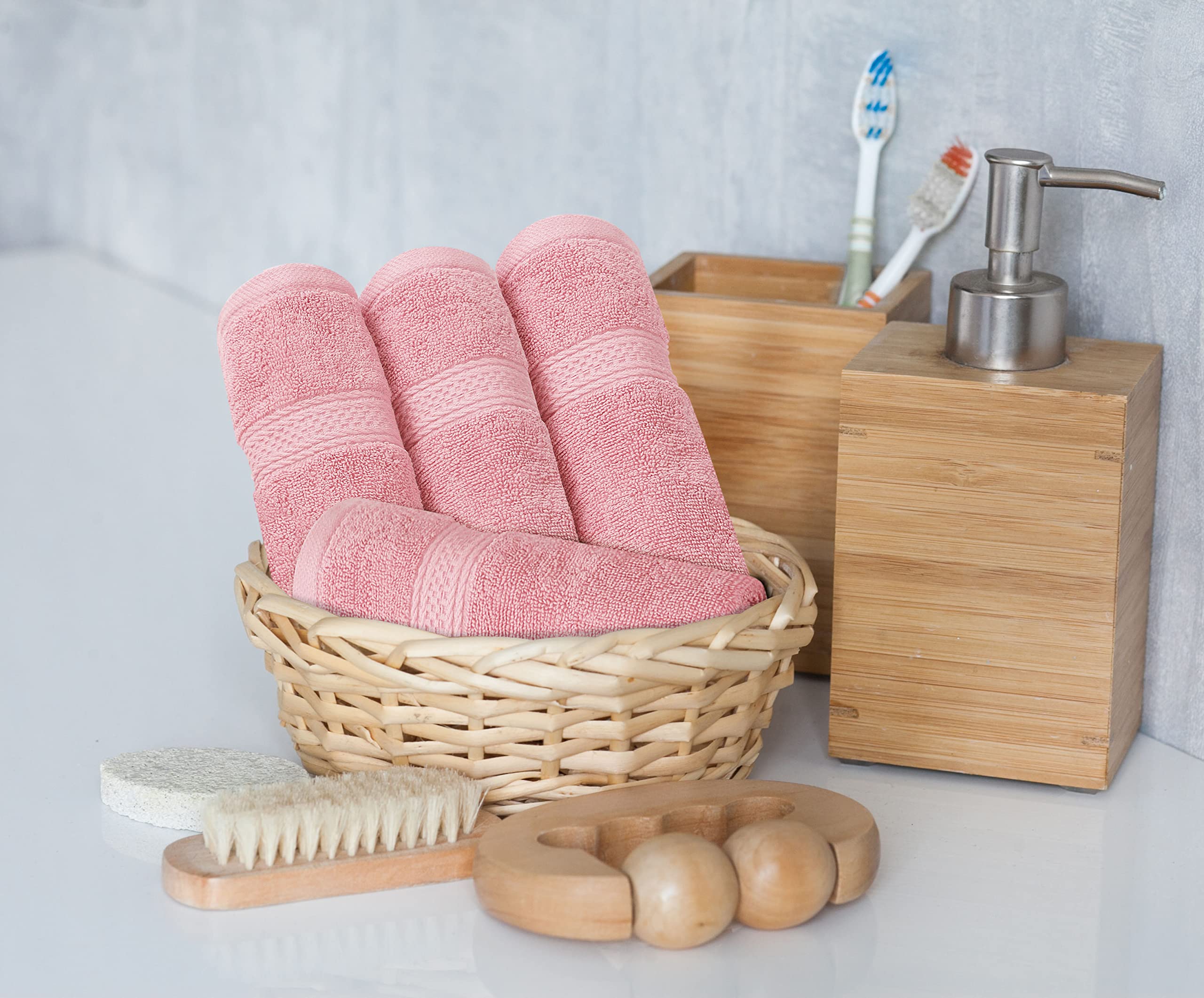 Utopia Towels 100% ring spun cotton weave closeup showing plush durability