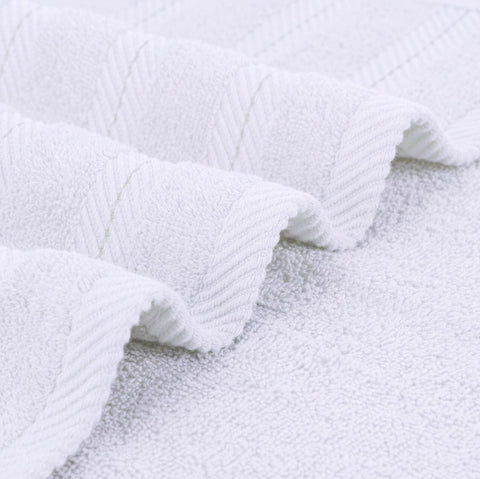 Utopia Towels quick-drying design helps reduce dampness between uses.