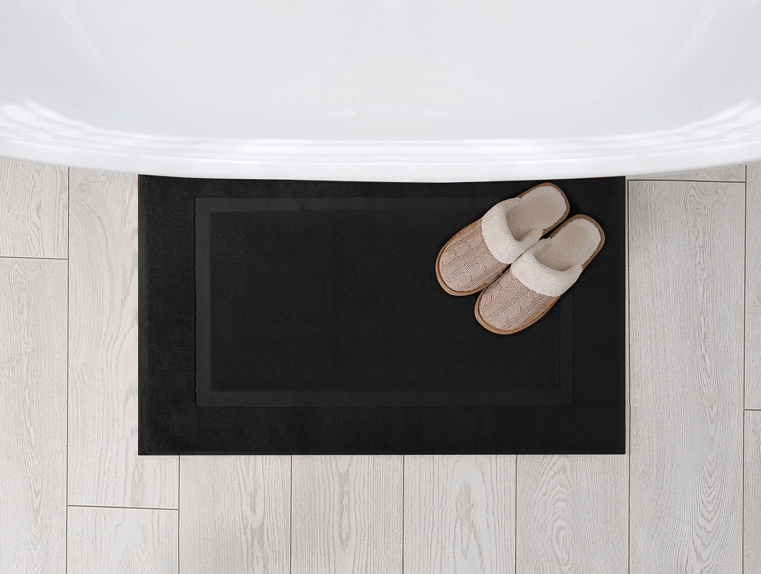 Utopia Towels roomy 21x34 rug provides a comfortable landing after showers
