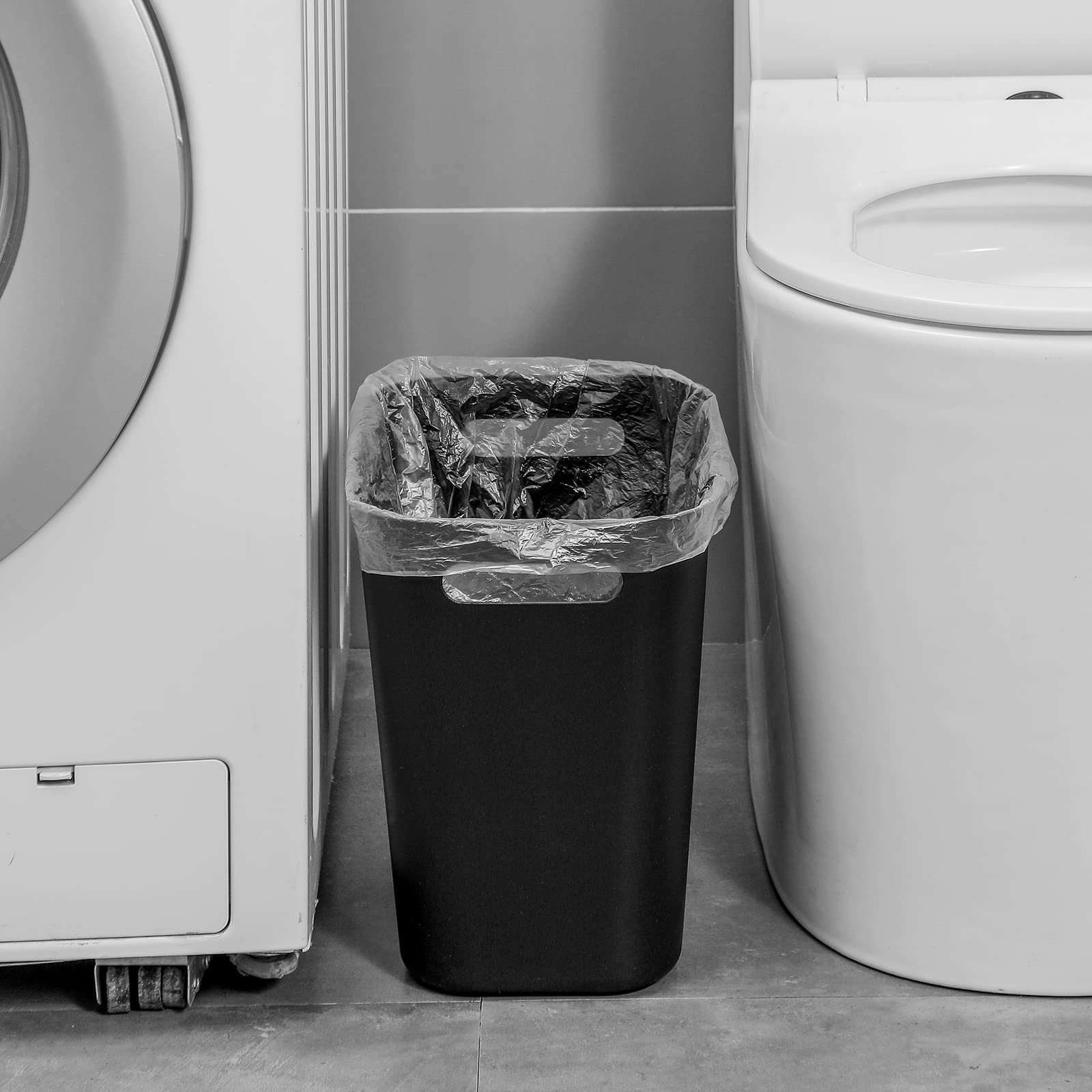 UUJOLY 3-pack wastebaskets help keep waste organized across rooms.