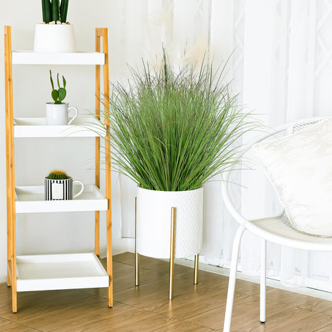 UXORSN 32-pack artificial greenery stems for effortless decorating.