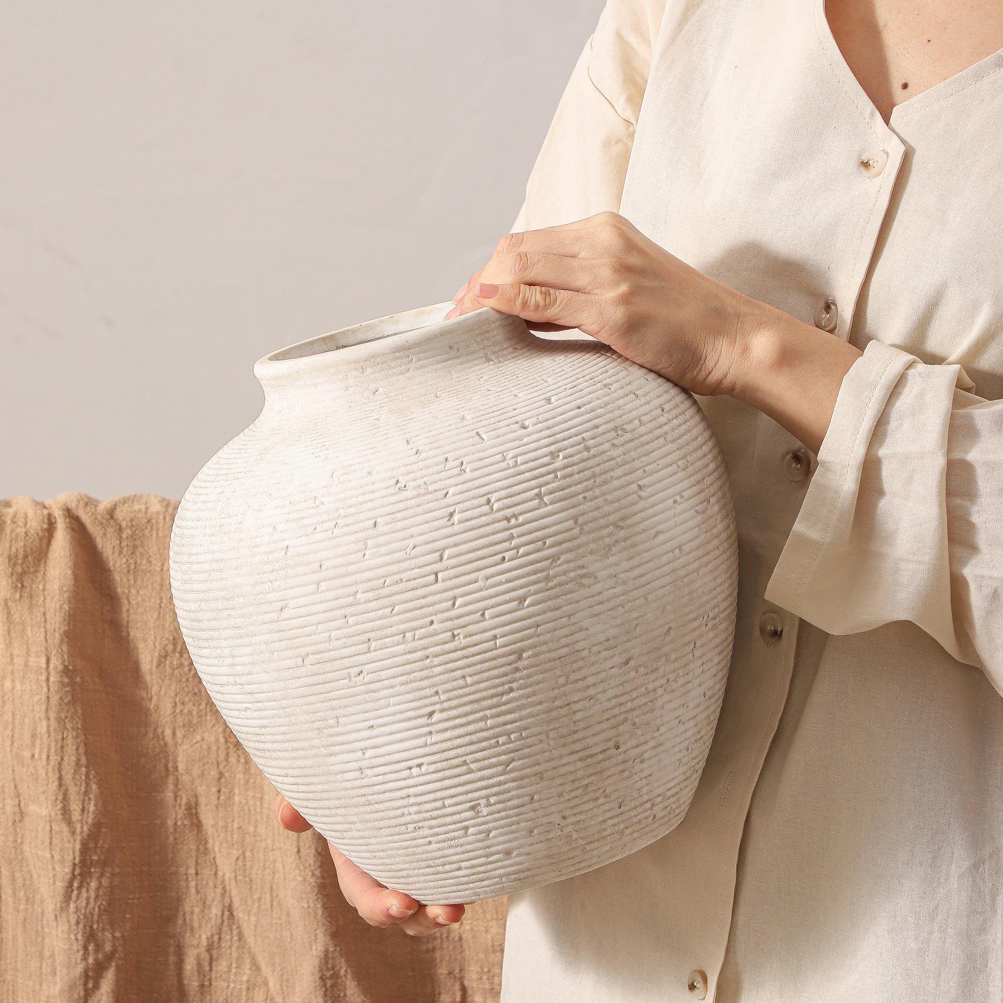Vanselia large ceramic flower vase front view enhances rustic living spaces.