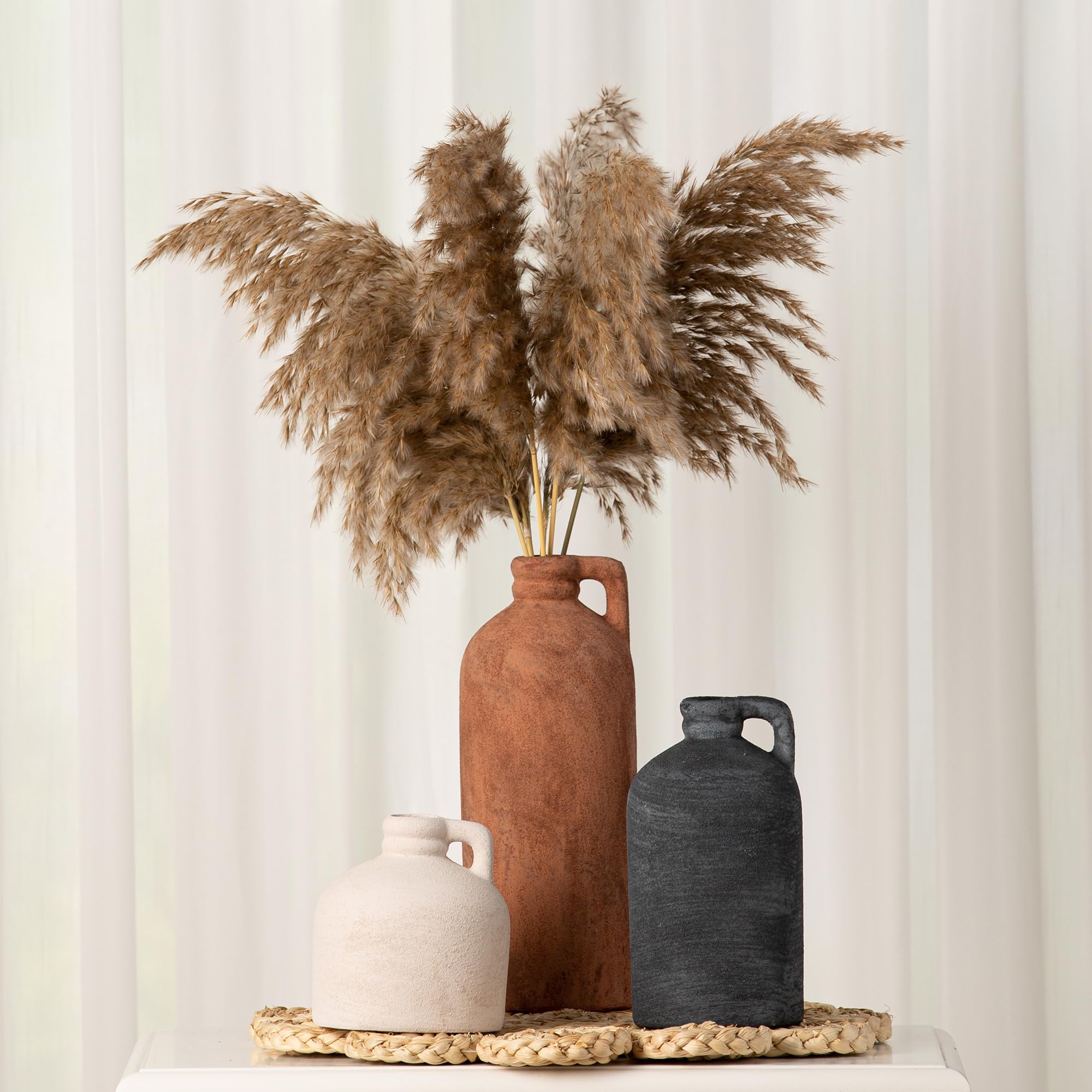 Vanselia gift-ready packaging for a stylish, thoughtful present.