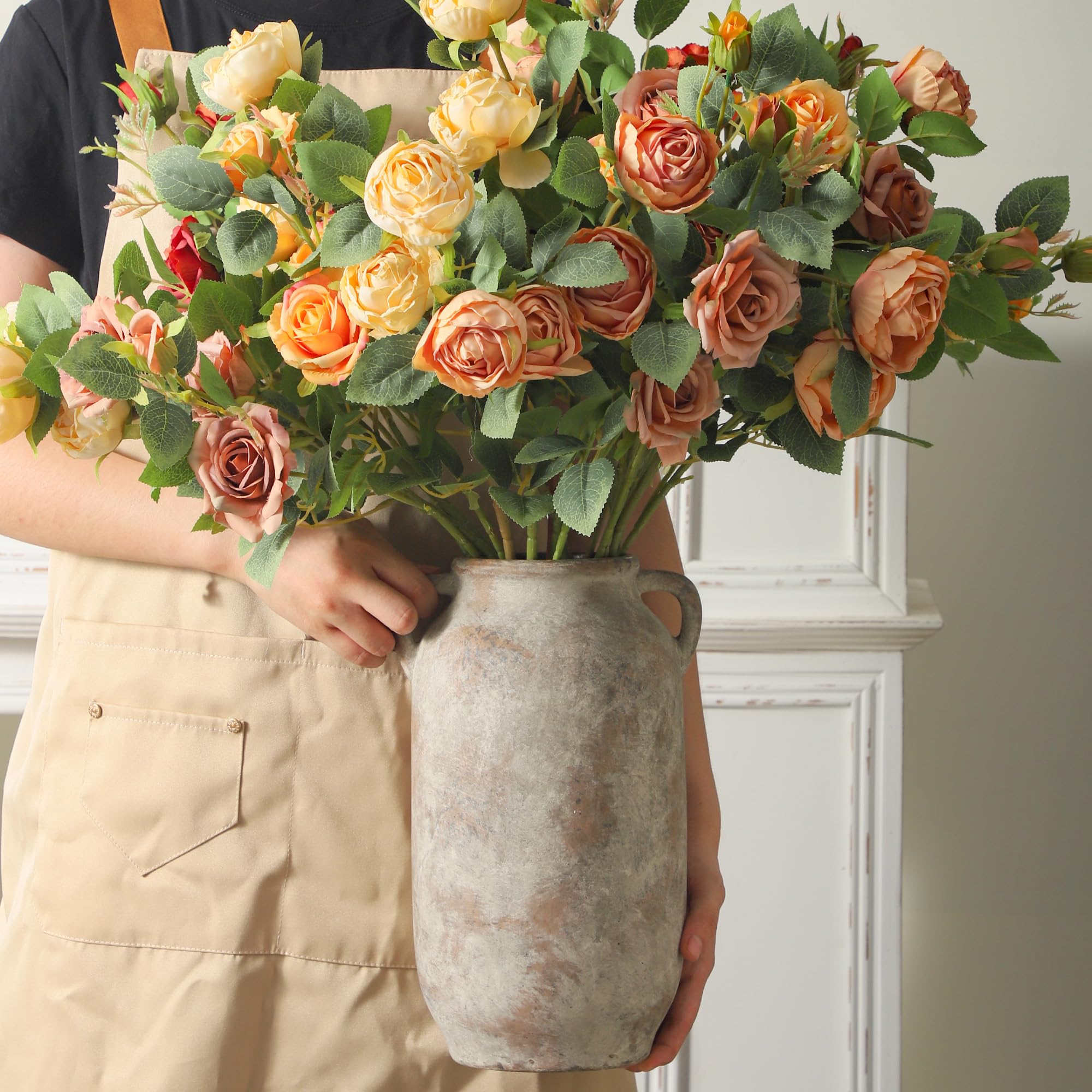Vanselia high-quality ceramic vase fired at high temperature for durability.