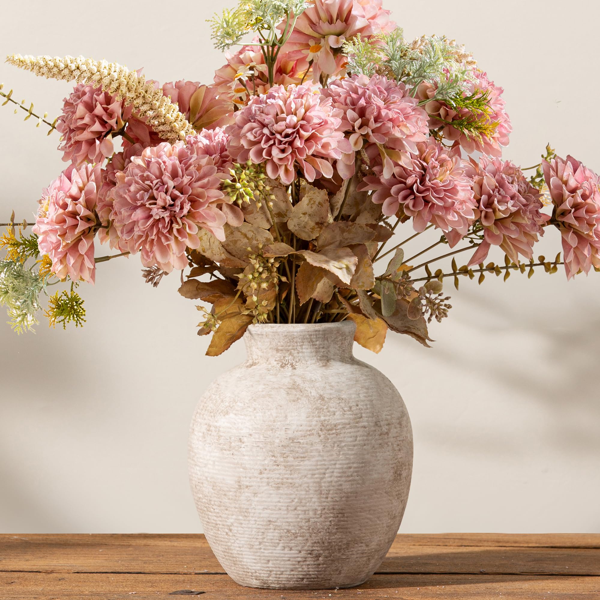 Vanselia standalone centerpiece suitable for living room, dining, or office.