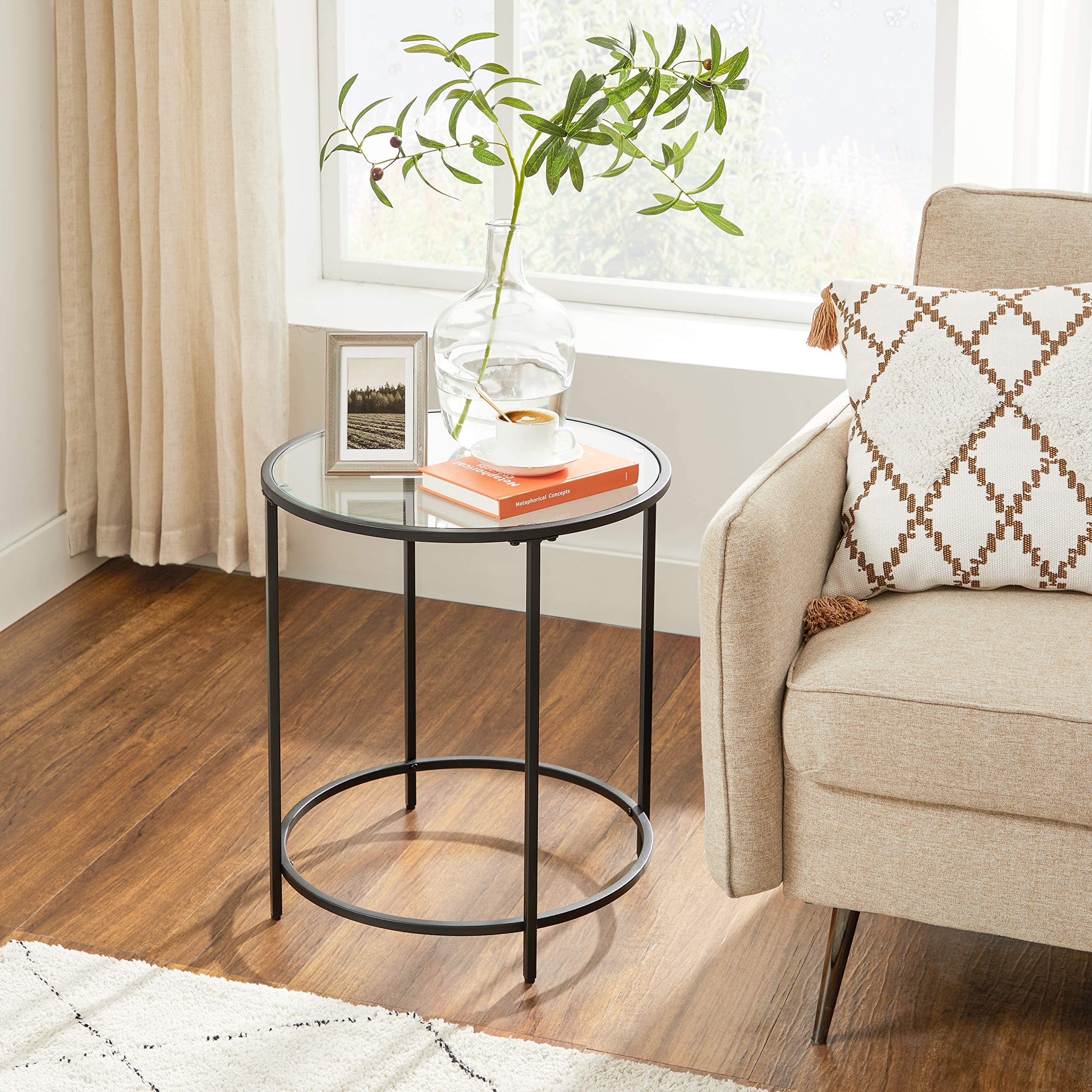 VASAGLE black metal frame adds sturdy support and sleek look