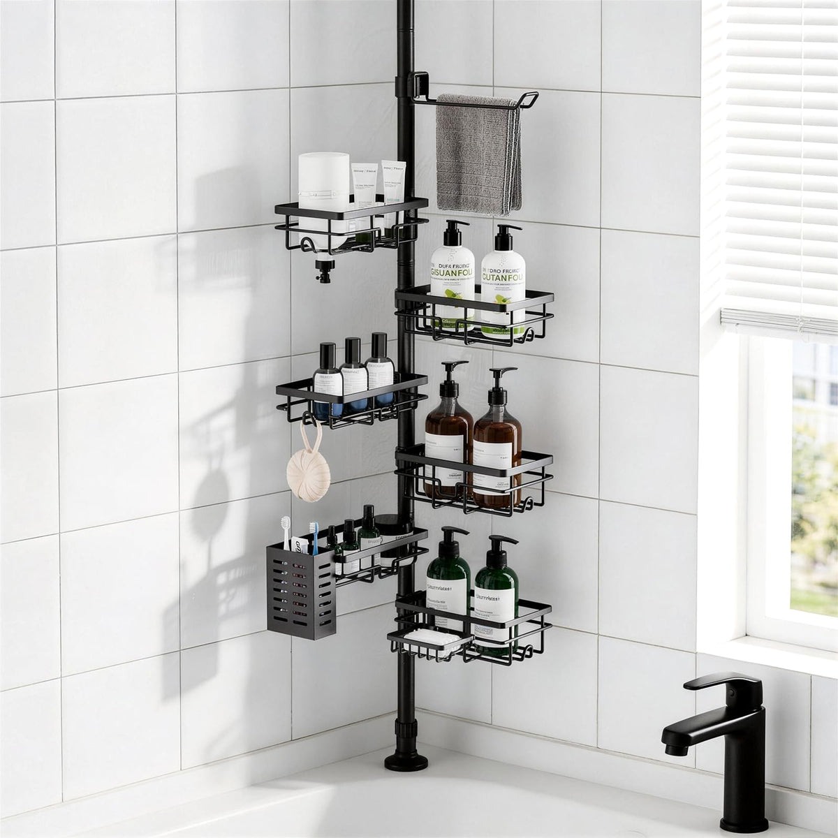 Vatex shower caddy tension pole mostrando ajuste de altura para un ajuste perfecto