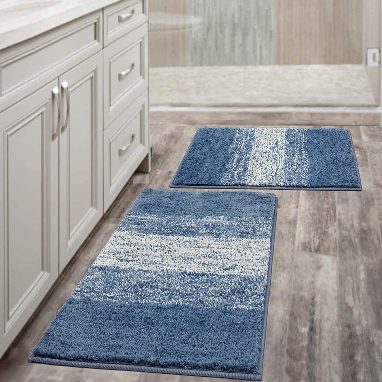 Vaukki bath rug soft plush close-up showing luxurious comfort for tired feet.