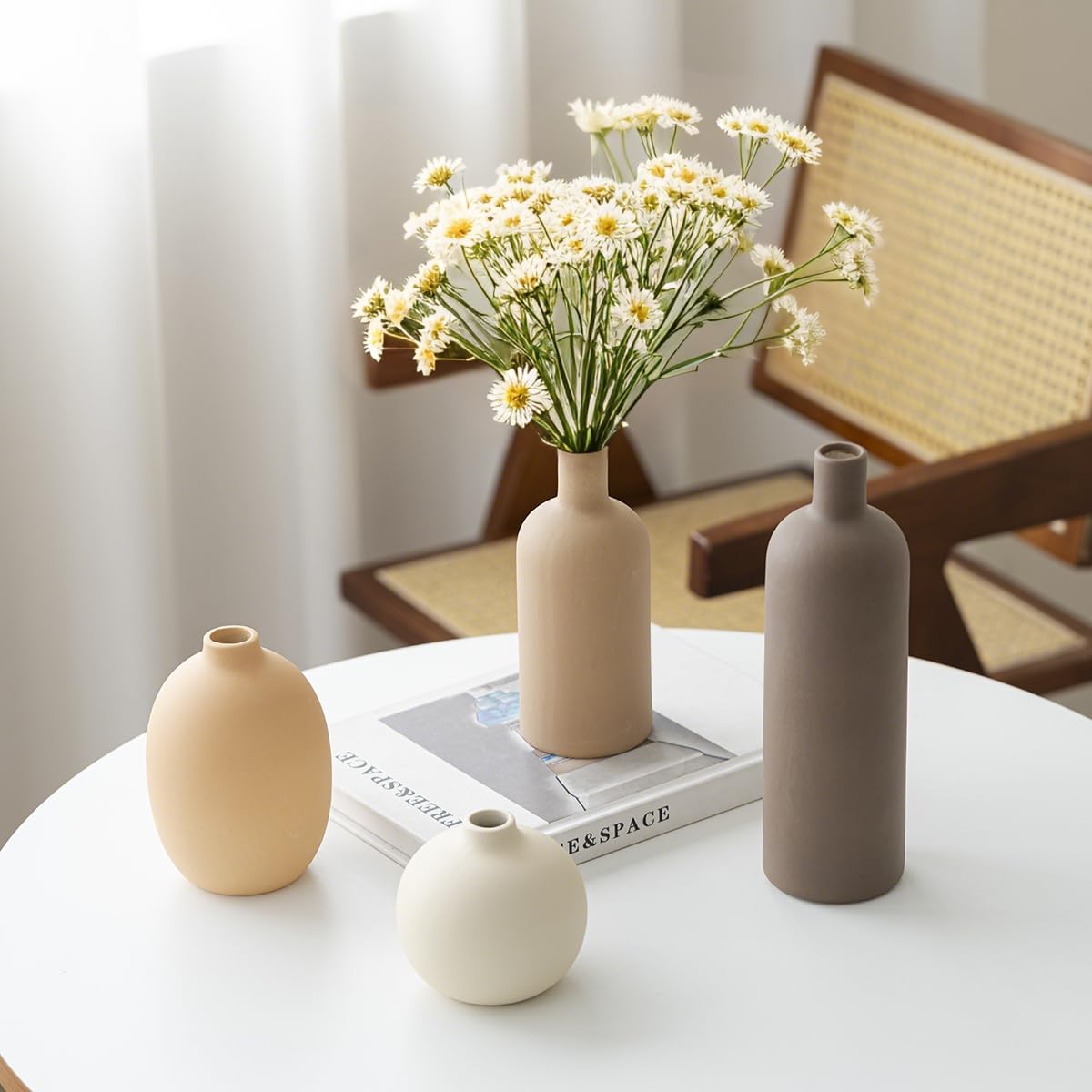 Vaurcesa vase with waterproof coating shown for water-filled display