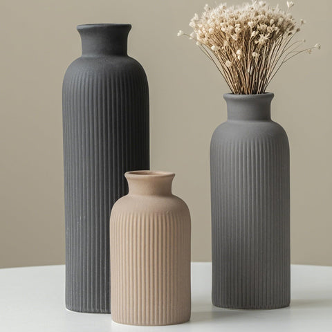 Vaurcesa ribbed texture close-up emphasizes matte black finish.