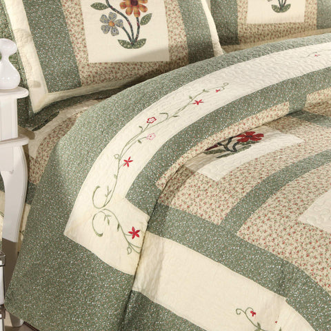 vctops patchwork coverlet showcasing two-tone design for versatile styling.