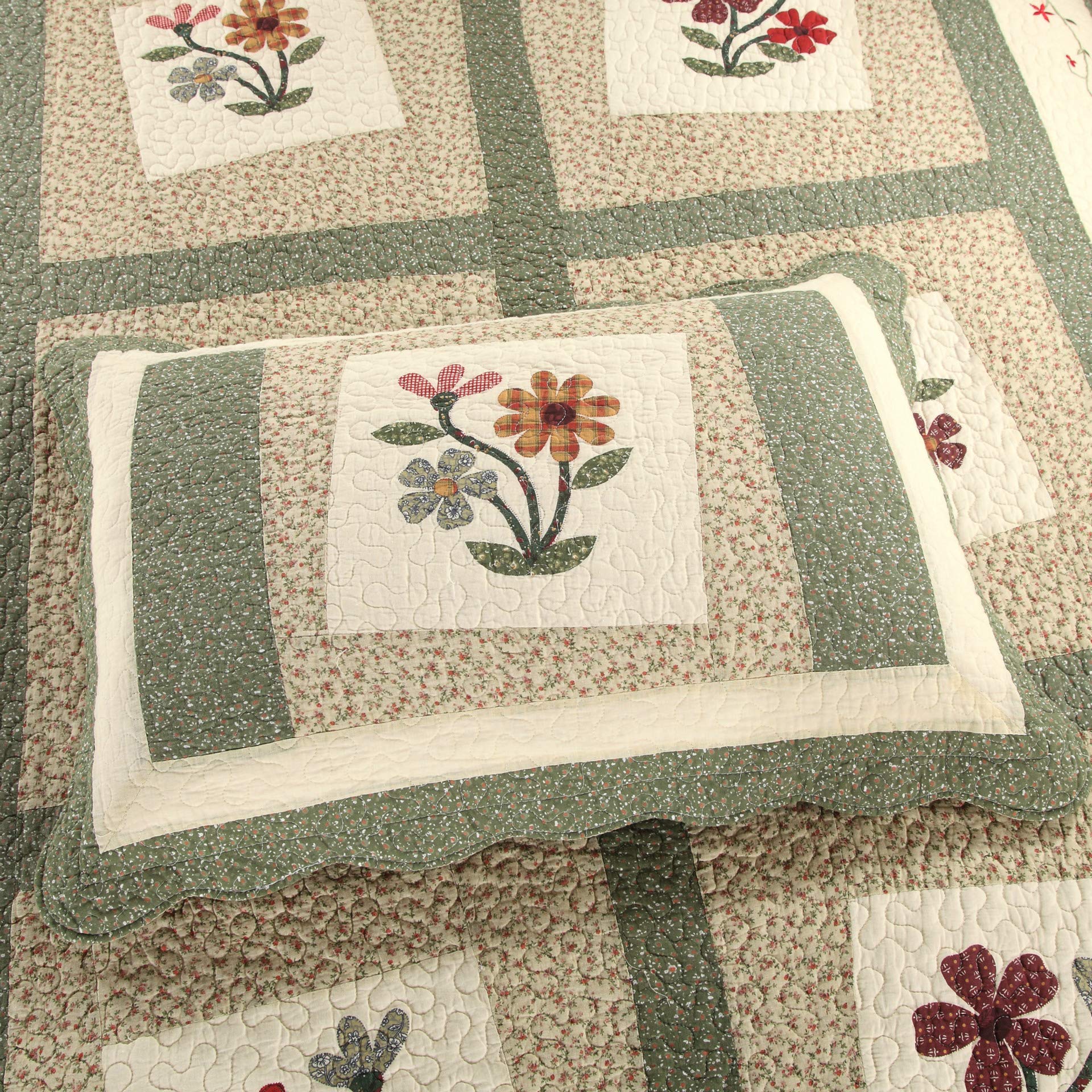 vctops queen-size quilt on bed adds lightweight warmth.