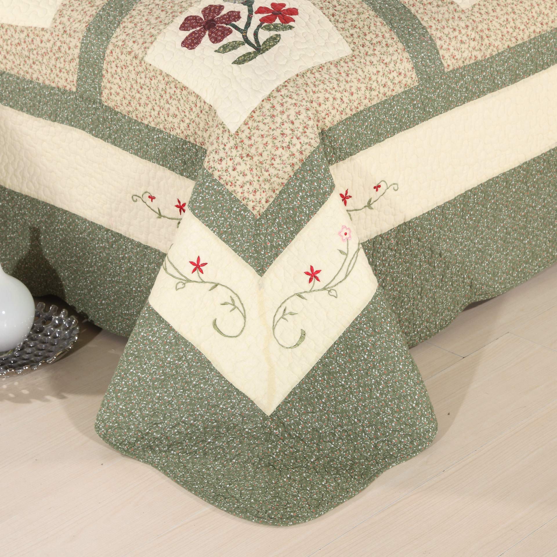 vctops two pillow shams with floral design complete set.