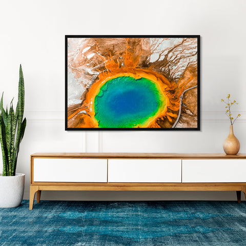Veleclo black 24x32 frame from the gift collection, ideal as a thoughtful present.