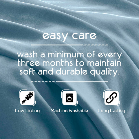 Blue color version of the Vellux Original Queen Blanket