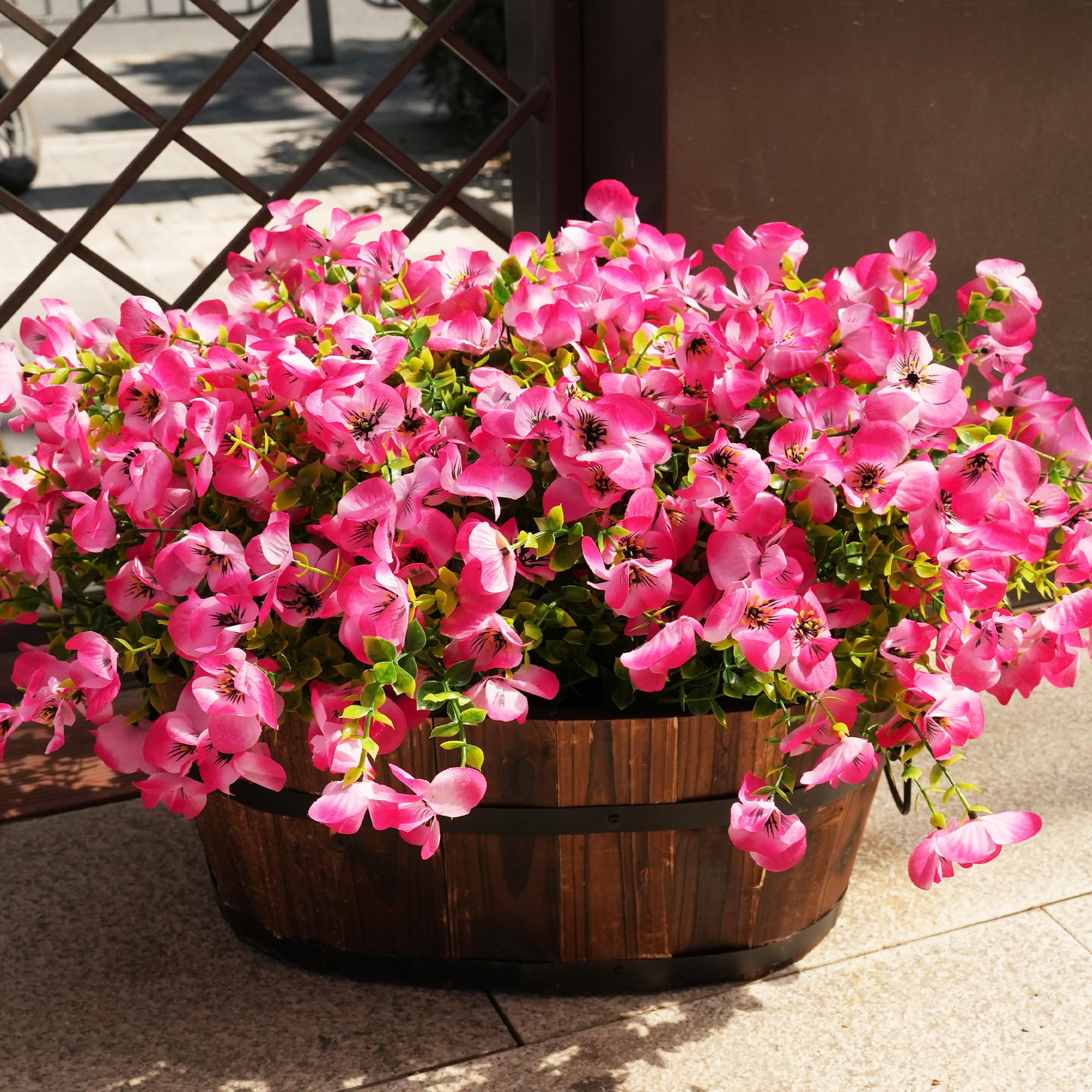 Vemander maintenance-free flowers ideal for busy households.