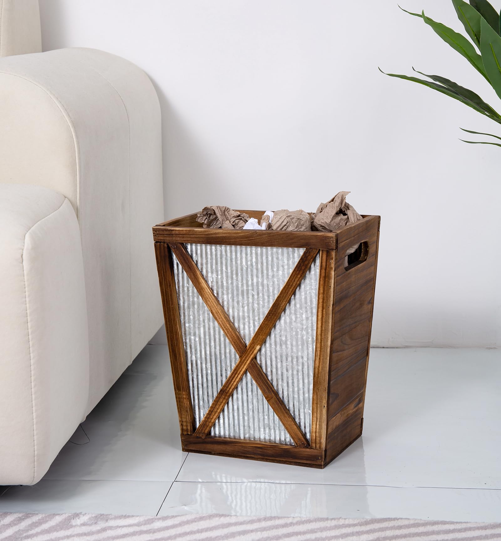 Venalys compact waste bin in wood finish fits bathroom or entryway.