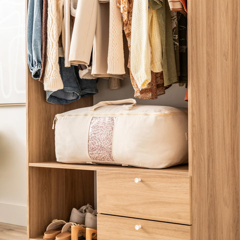 VeraMia machine-washable canvas bag for simple cleanup after travel.