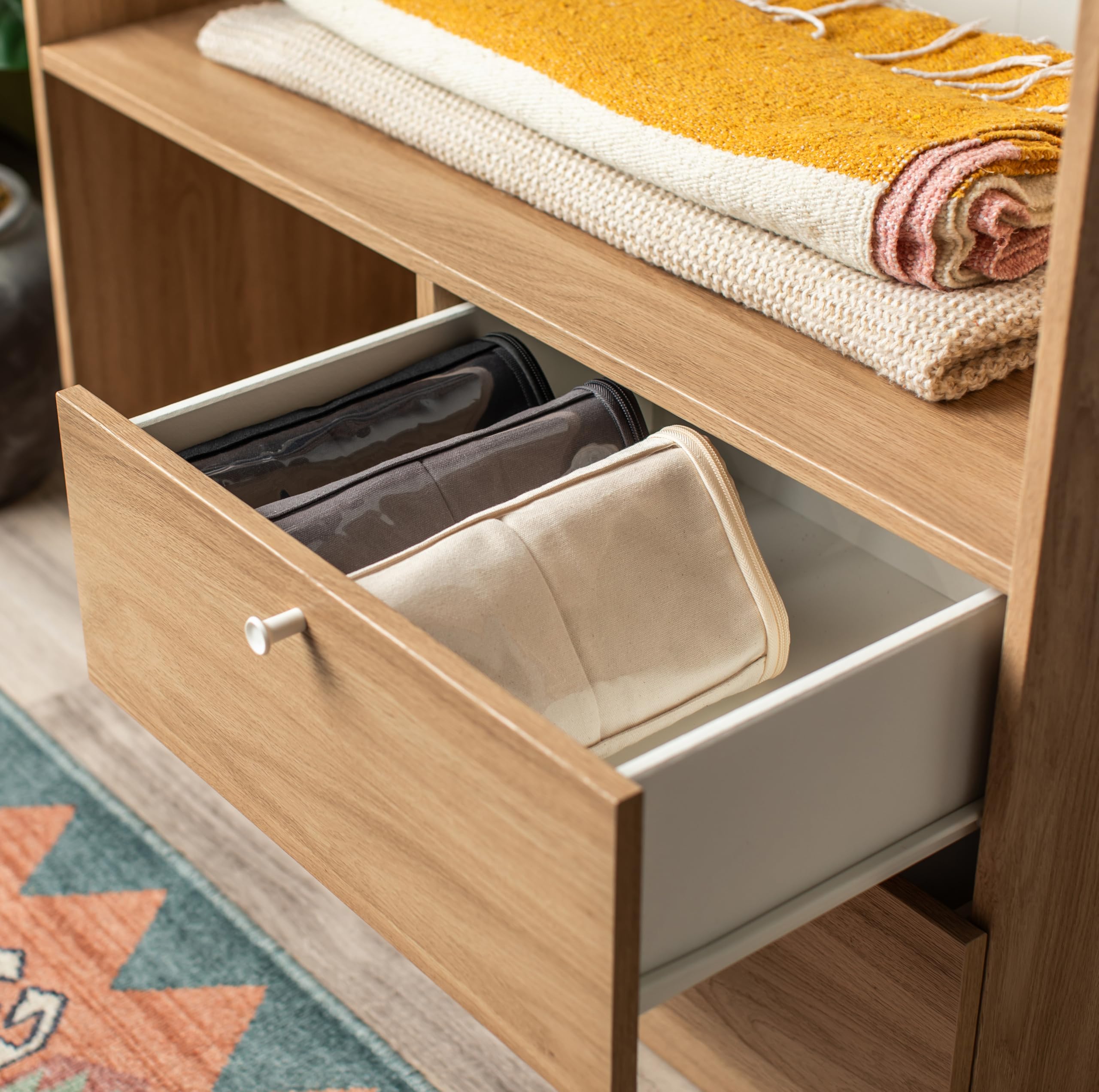 VeraMia versatile bag suitable for bedding, clothing, and more.