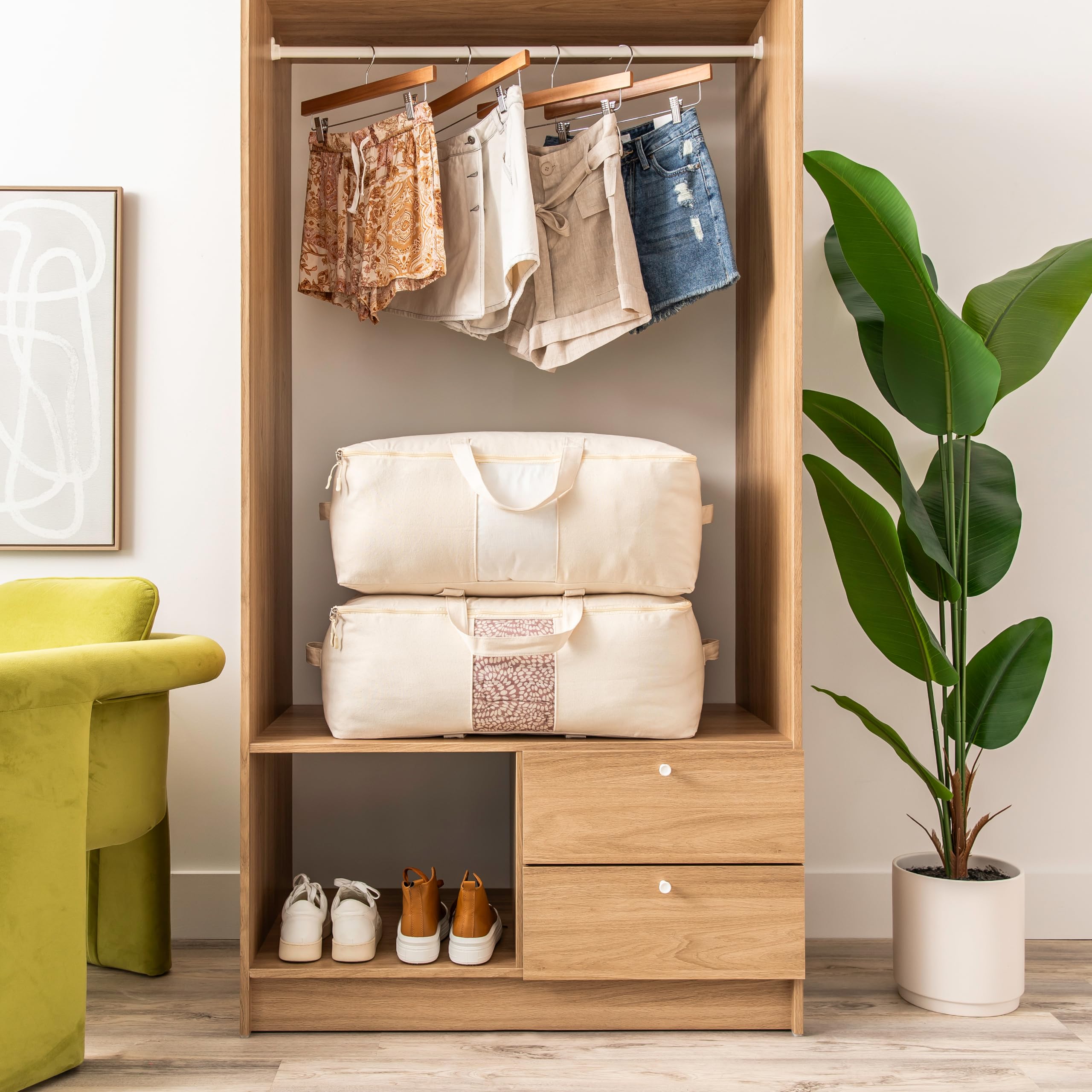 Heavy-duty washable canvas supports long-lasting storage.