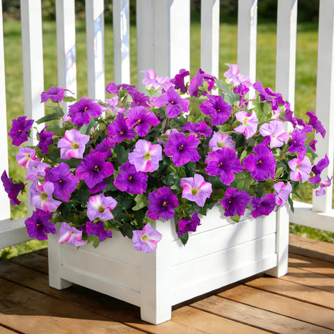 VGNQA UV-stable petals stay vivid in sunlit patios
