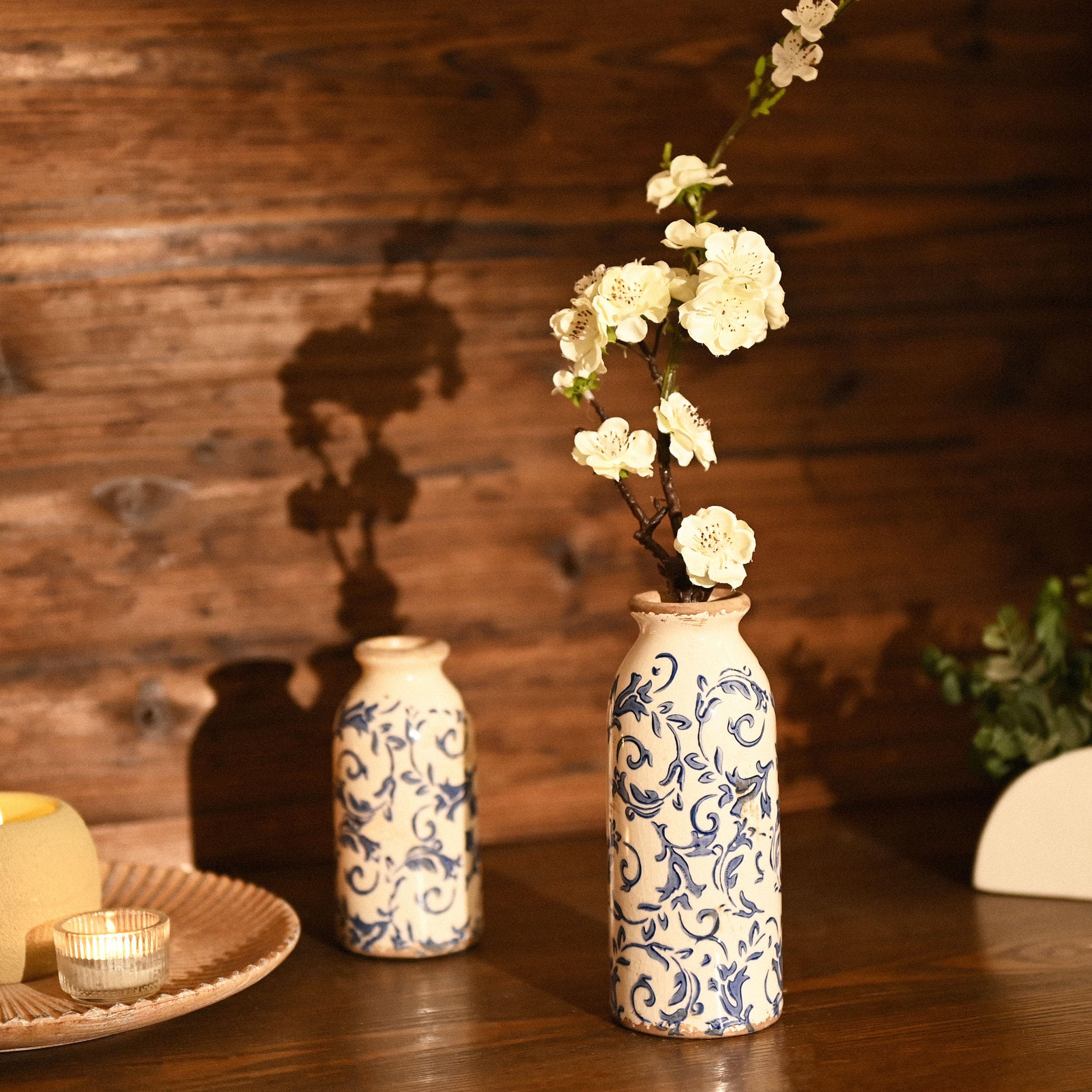 VICTOR & TERESA two-piece vases styled with pampas grass for rustic decor.