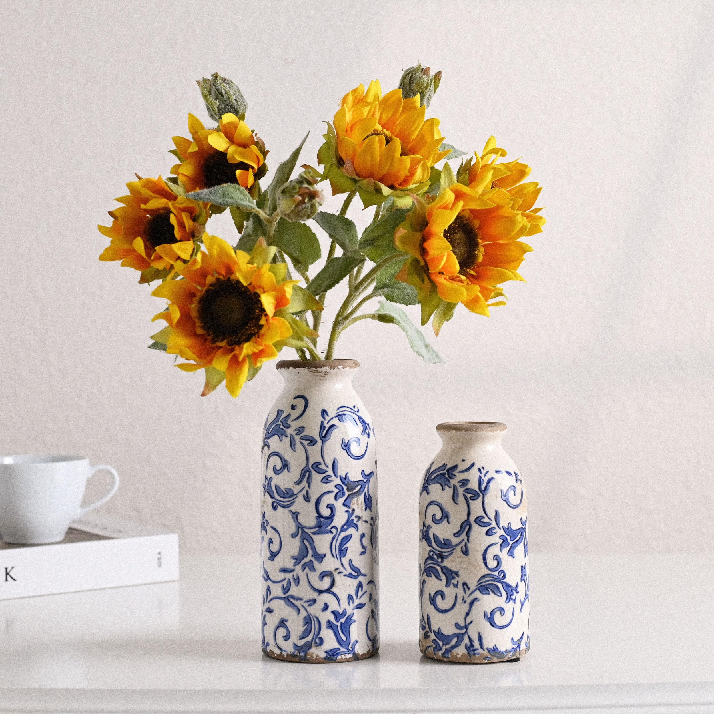 VICTOR & TERESA versatile vase set suitable for dining tables and shelves.
