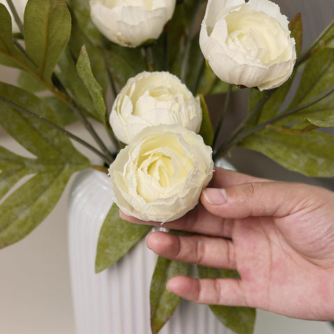 Vierena flexible wire-stem peonies for creative styling
