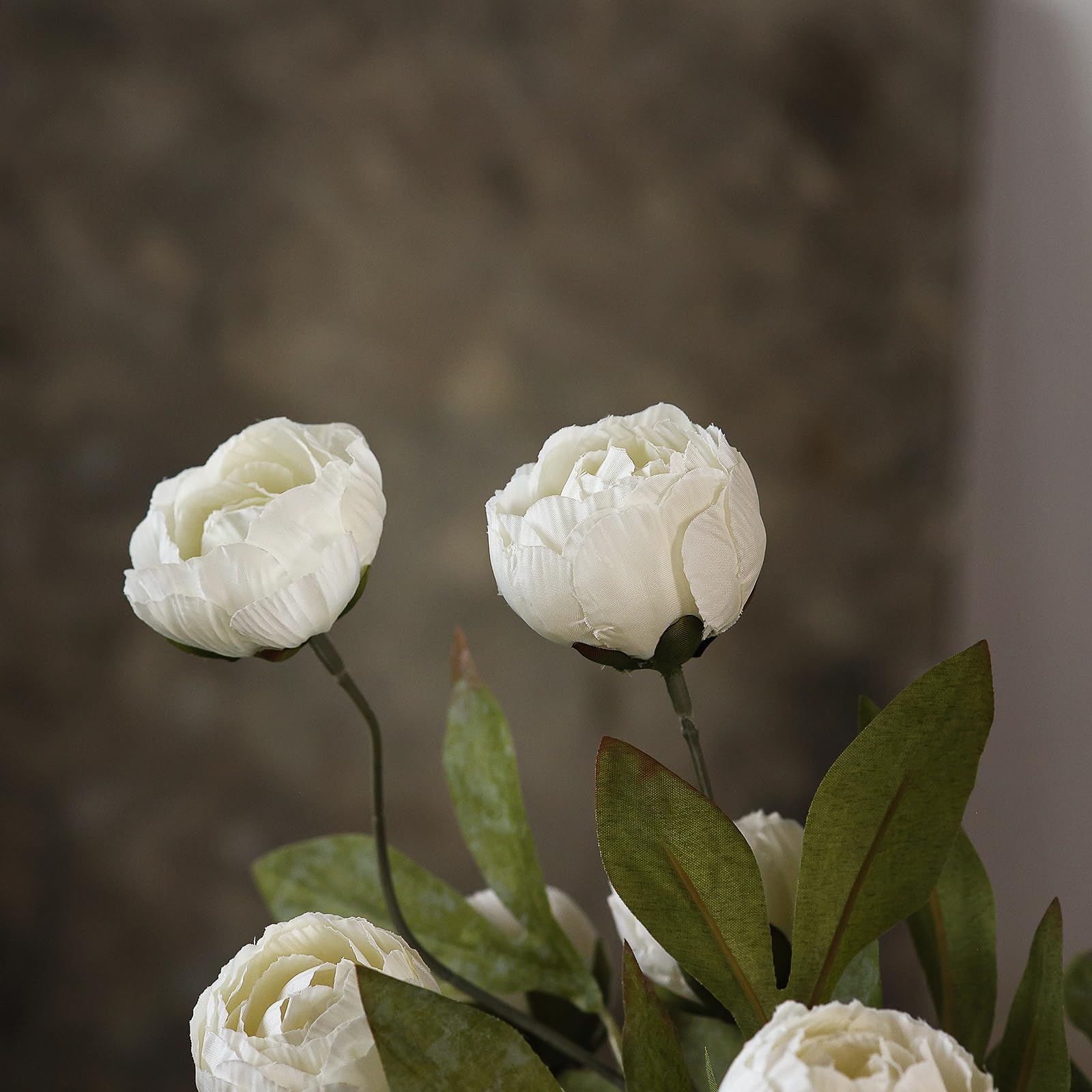 VIERENA bouquet stems with 24 heads offer rich fullness
