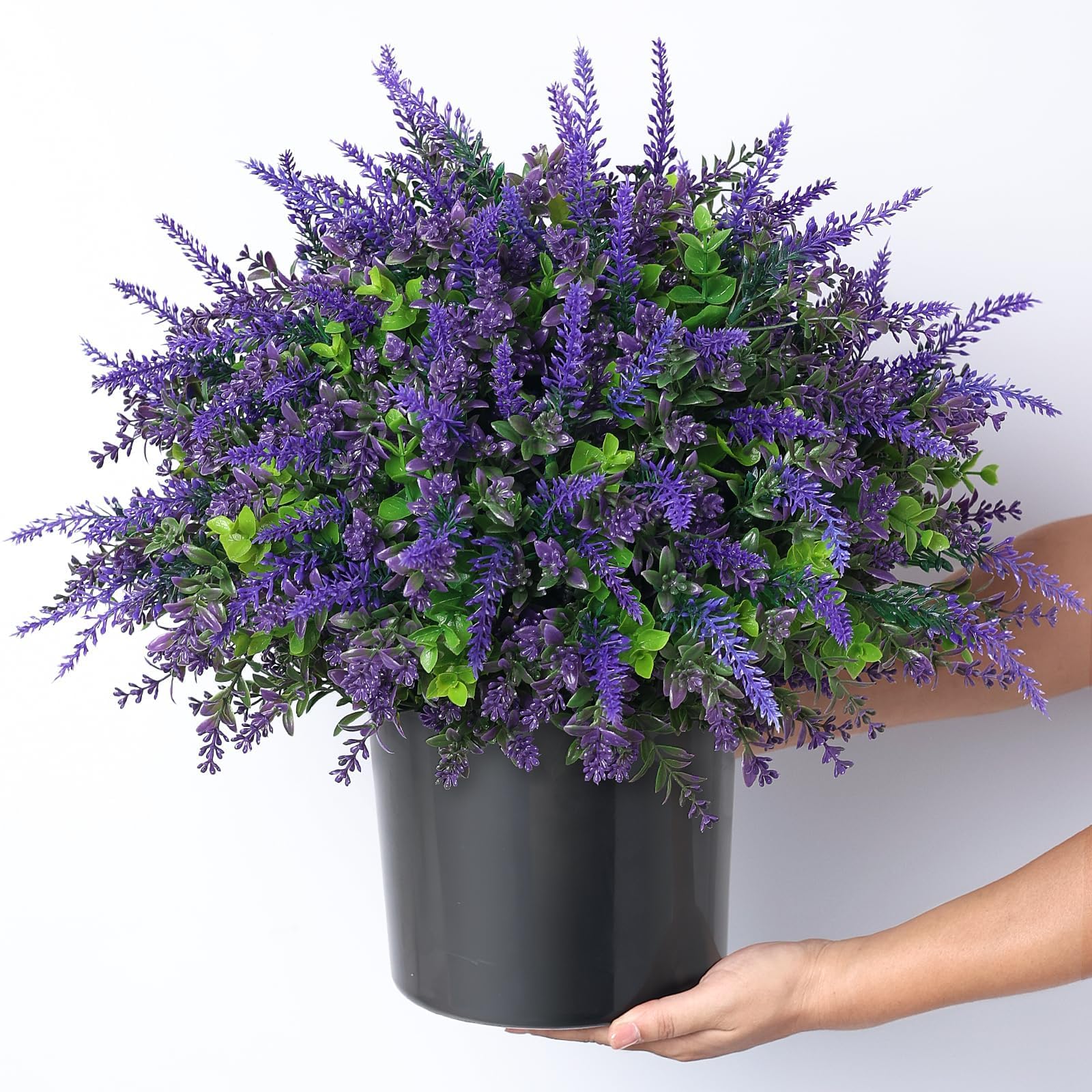 VIERENA UV-resistant material ensures outdoor durability in sun.