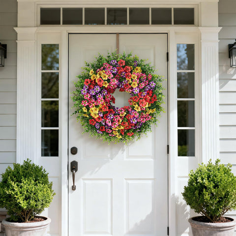 VIERENA indoor-outdoor ready wreath withstands sun and rain with durability.