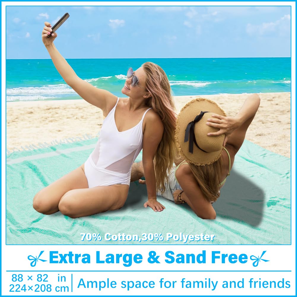 Vikumond sandfree fabric detail shows easy beach cleanup and sand-free surface