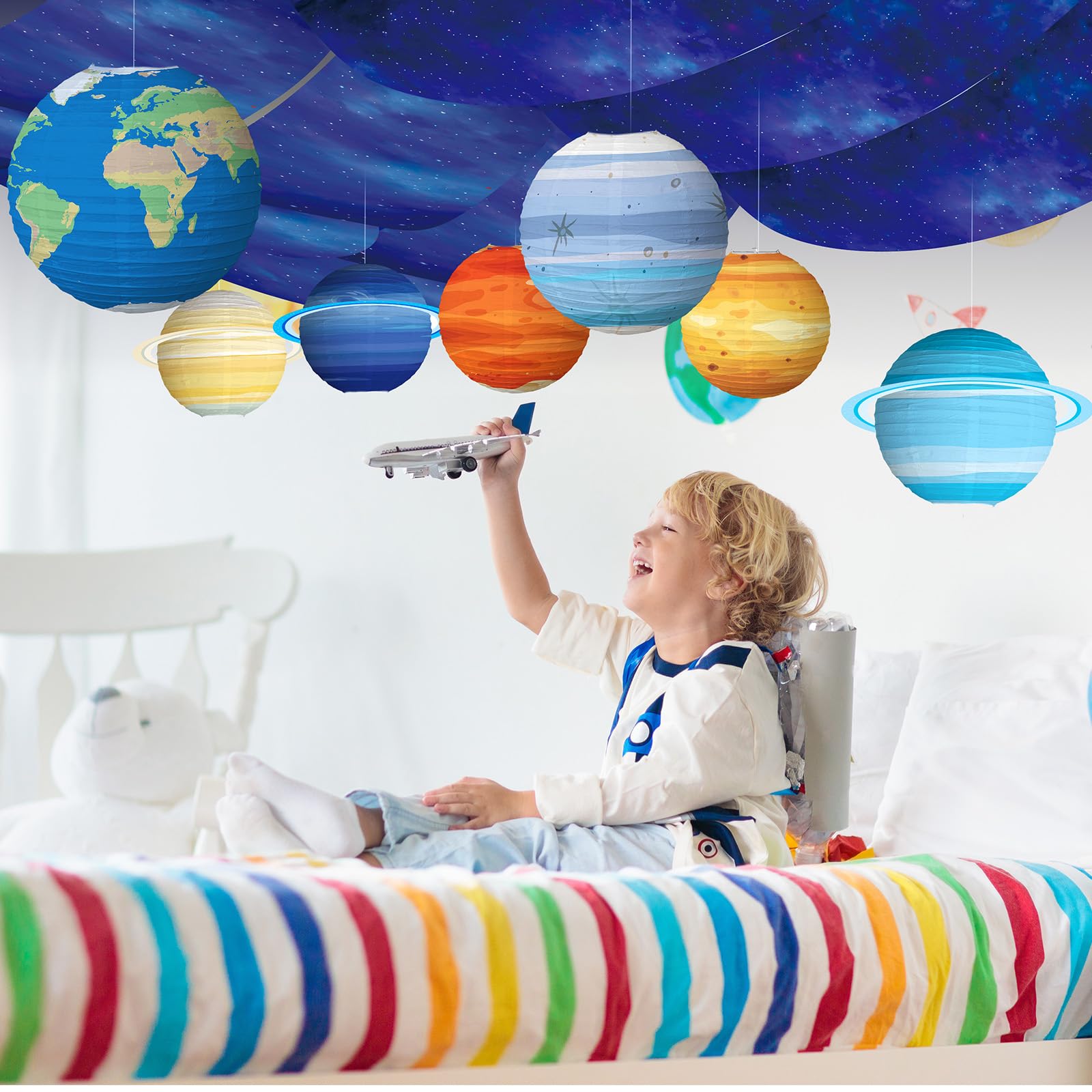 VioraWhite 11-piece set elevates classroom or party setups.