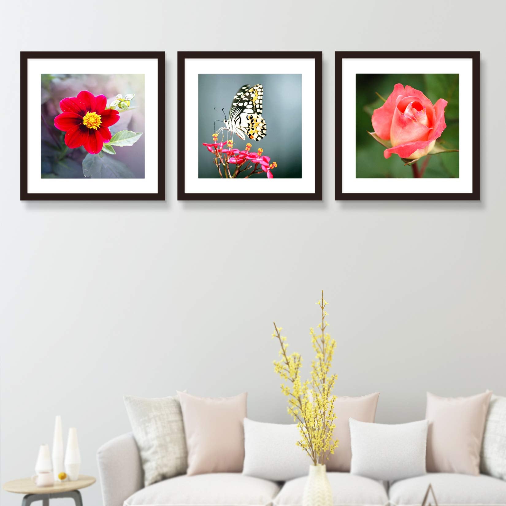 VITOIVE 20x20 frame supports 20x20 or 16x16 with mat option.