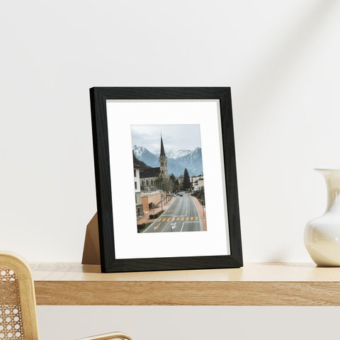 Vittanly 8x10 frame with plexiglass front showing a crystal-clear view.