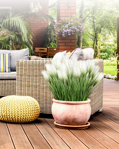 Vlorart maintenance-free grass stays fresh year-round with no pruning.