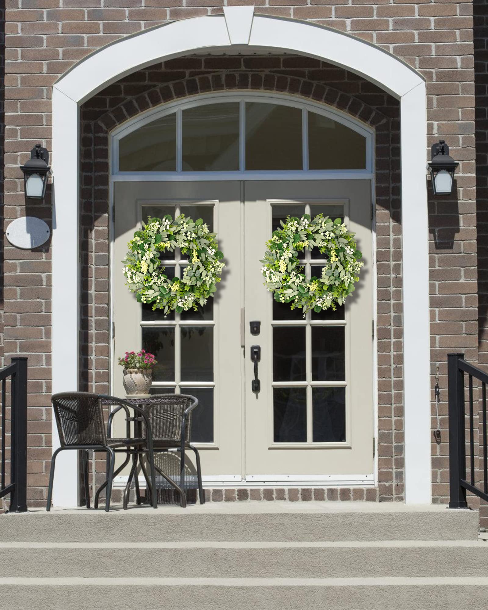 Vlorart wreath with berries and greenery, crafted by hand
