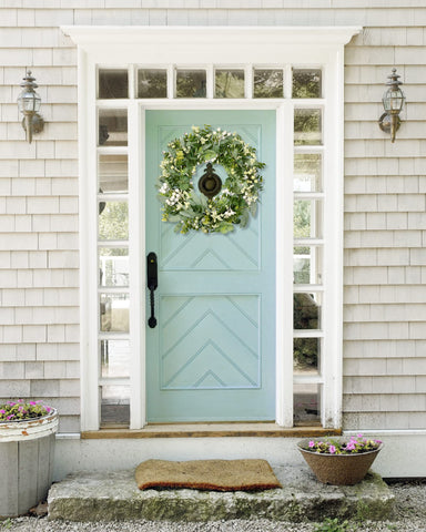 Vlorart nineteen-inch wreath packaged box highlights safe delivery.