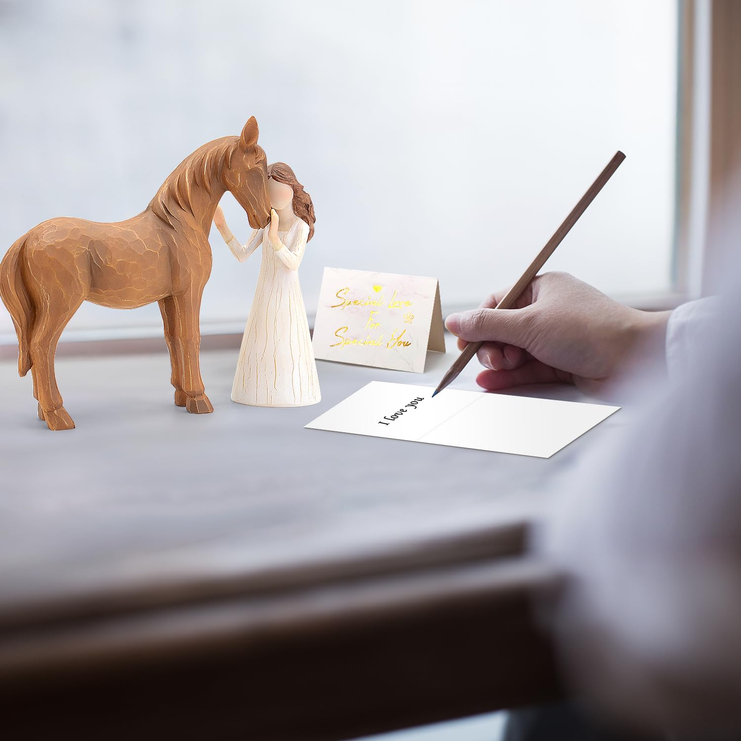 Vofstand memorial statue honors cherished horses with a timeless keepsake.