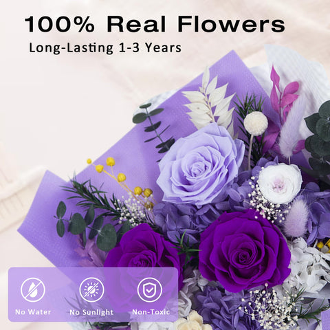 Vrioca gift box presentation highlights ready-to-gift preserved flowers.