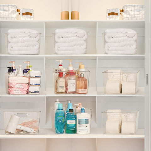 Vtopmart kitchen bin makes counter-top storage tidy and accessible.