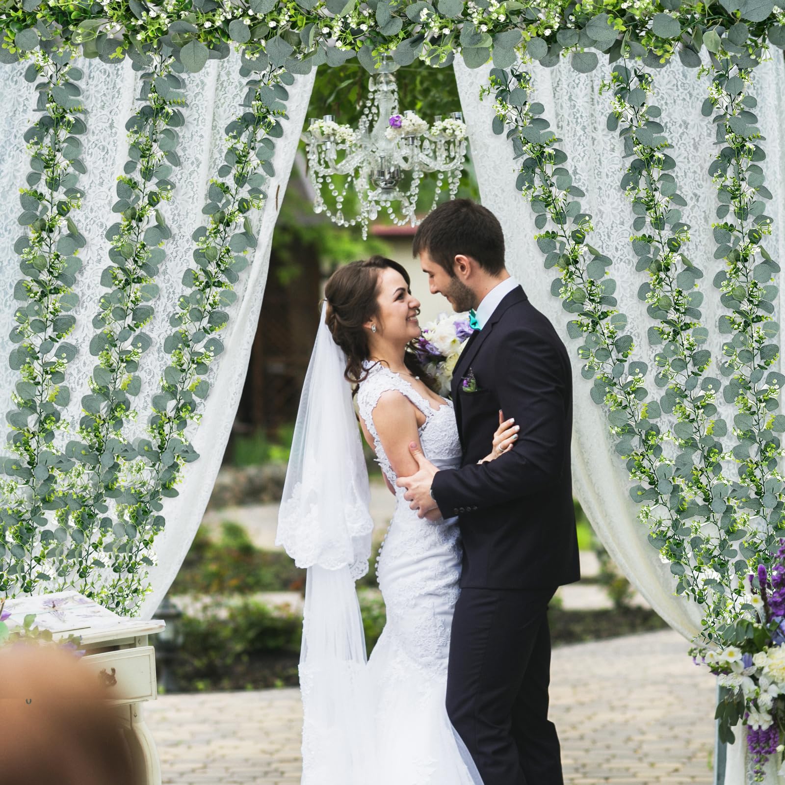 Waipfaru flexible detachable garland easy to shape and bend.