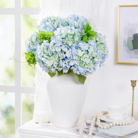 Waipfaru Hydrangea DIY arrangements in blue blooms for creative gifts.