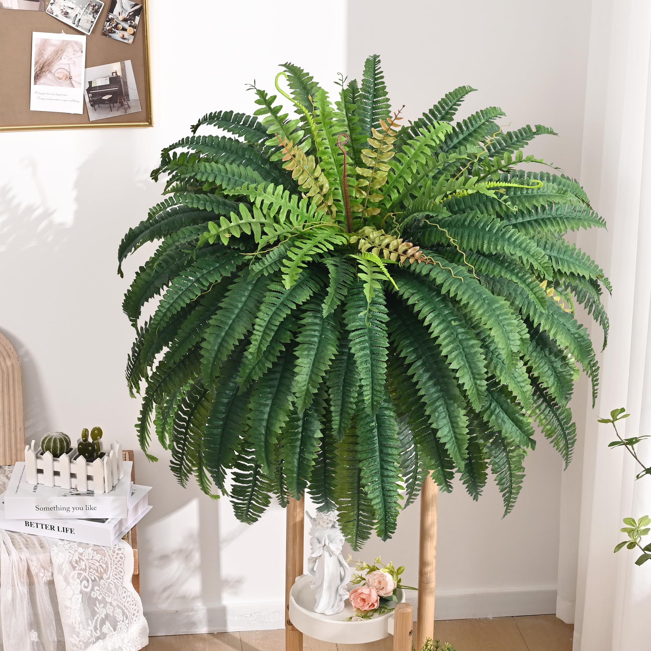 Waipfaru no-maintenance fern—easy unbox, fluff, and placement.