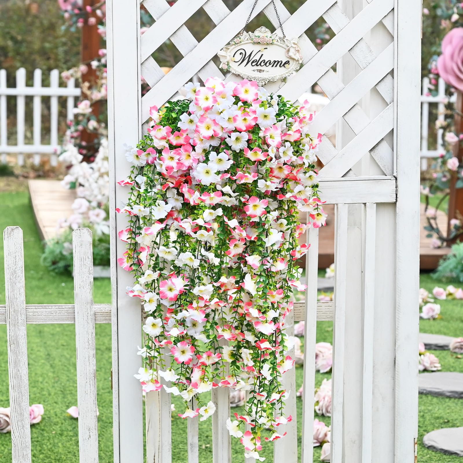 Waipfaru petunias trailing vines ideal for planters and wide displays.