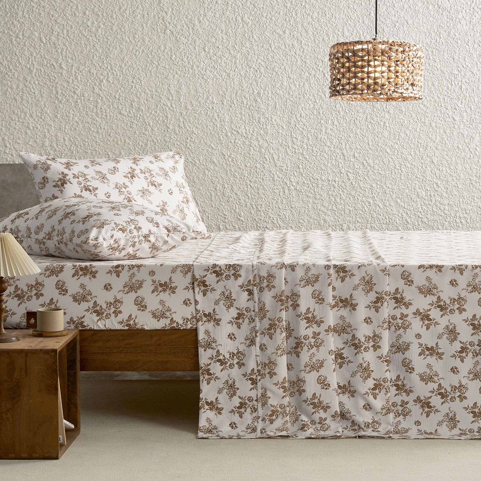 Wake In Cloud king-size flat sheet measures 108x102 inches for generous coverage