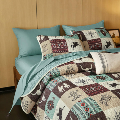 Wake In Cloud lightweight microfiber fabric lends breathable comfort.