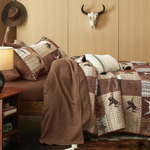 Wake In Cloud pillow shams 20x26 complete the coordinated western set.