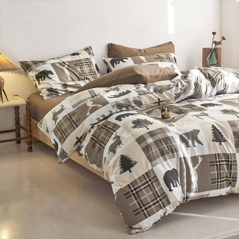 Wake In Cloud patchwork detailing featuring woodland animals